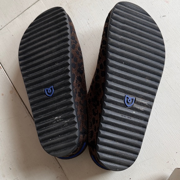 Rothy's ReVelvet Casual Clog Cheetah - Picture 5 of 6